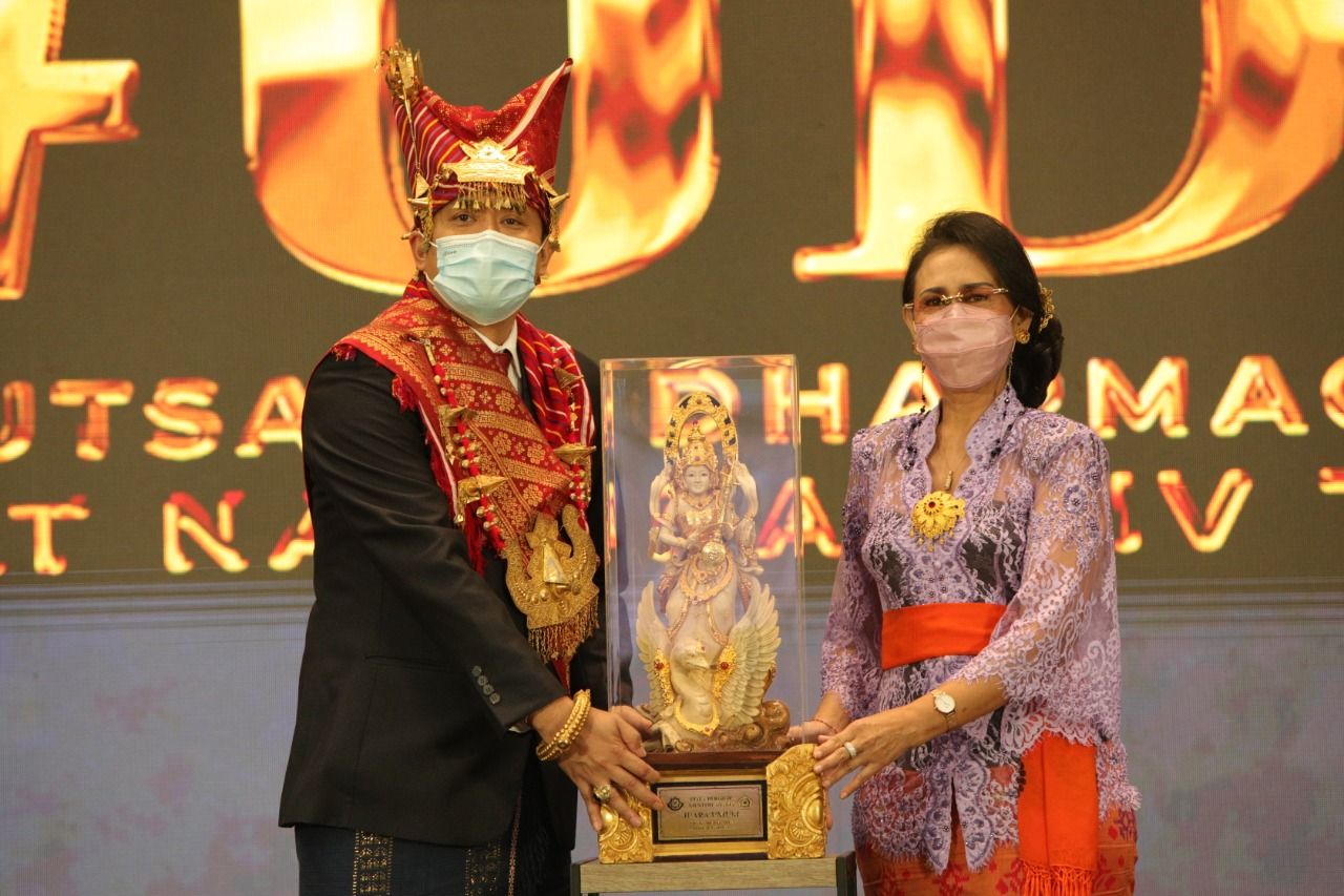 podiumnews.com-Bali Kembali Boyong Piala Juara Umum UDG Nasional Tahun 2021